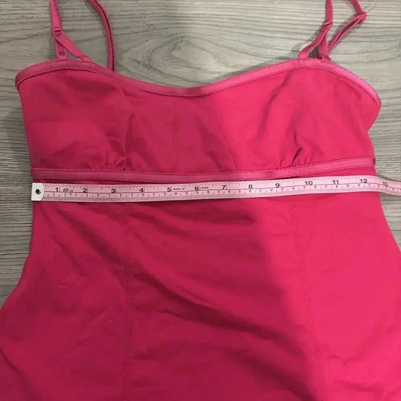 LULULEMON HOT PINK TANK Built in Bra size 6 - Picture 7 of 7